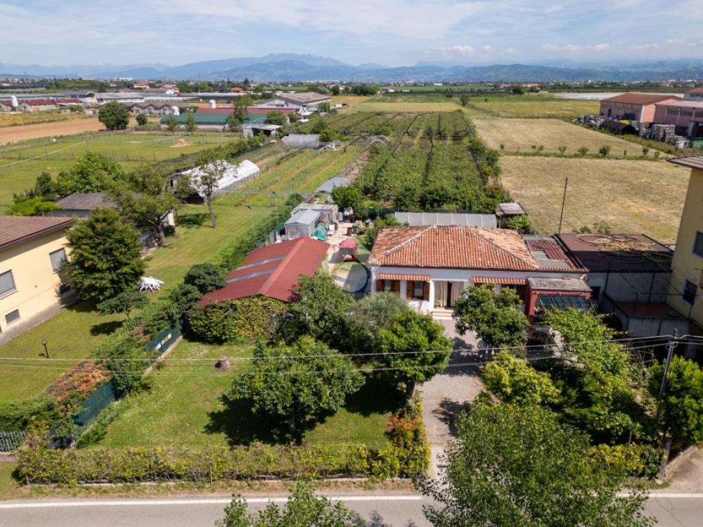 Villa a Villafranca di verona in Via Angelo Poiani, 72 - Foto 3