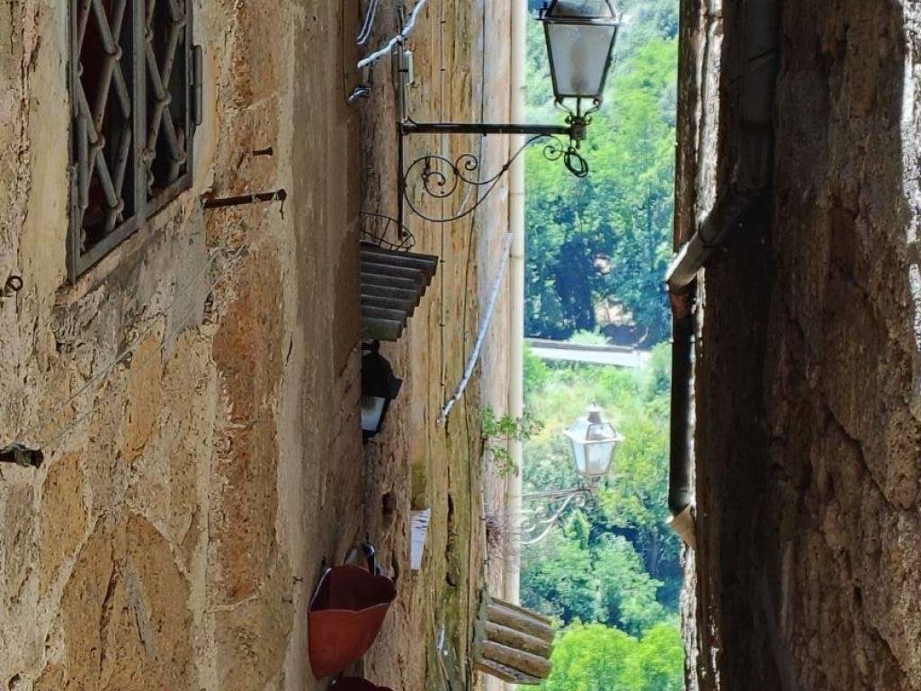 Appartamento a Pitigliano in Vicolo Milano, 5 - Foto 2