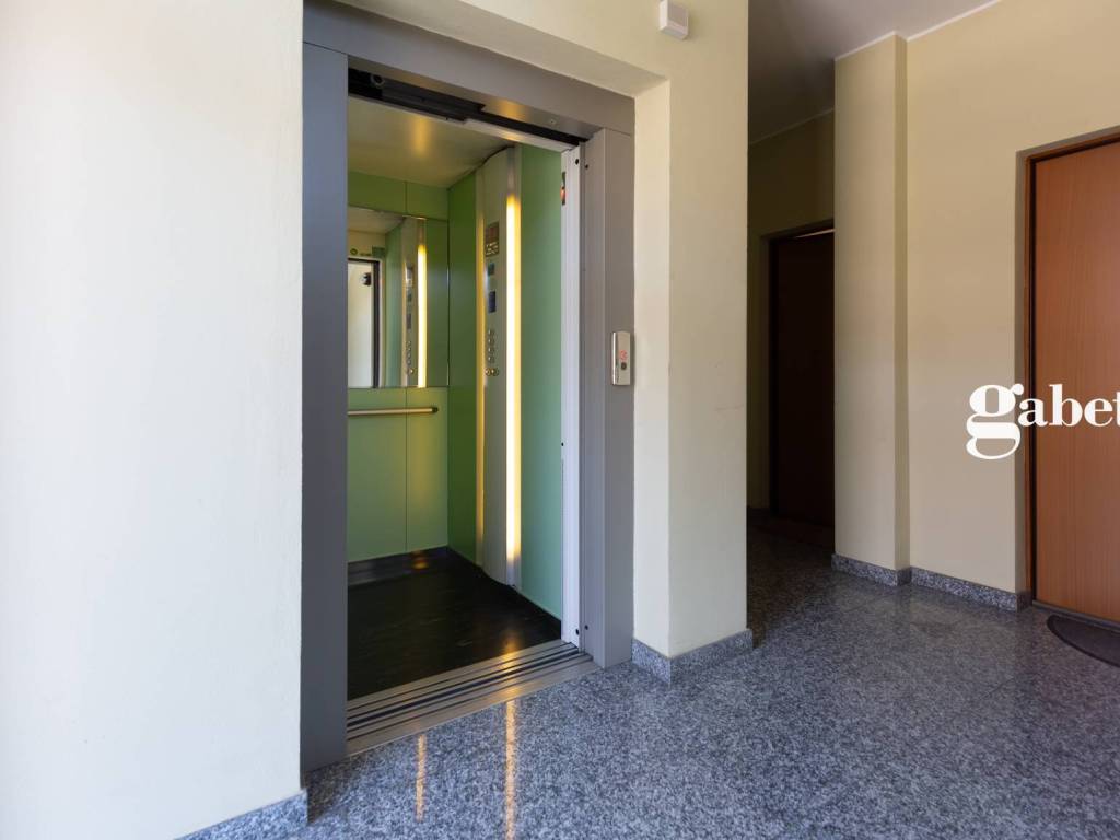 Appartamento a Merate in Via Fratelli Cernuschi, 27 - Foto 4