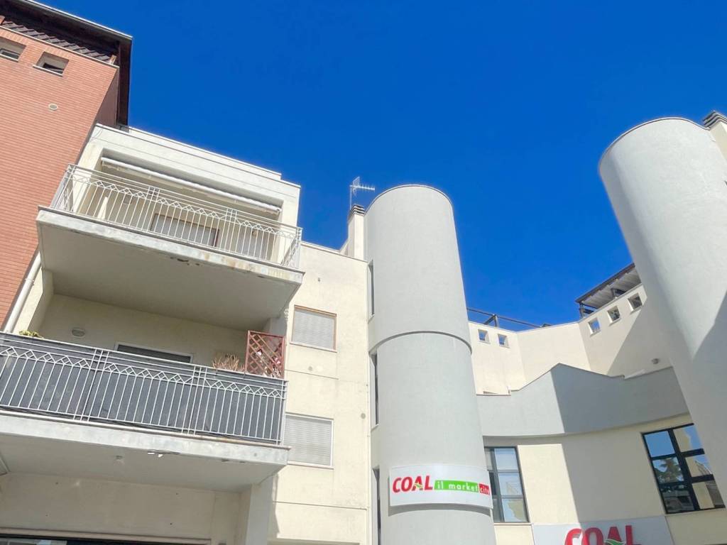Appartamento a San benedetto del tronto in Piazza Kolbe, 6 - Foto 3