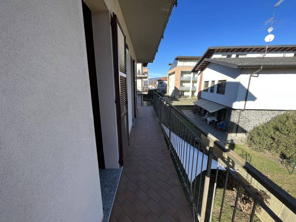 Appartamento a Sesto calende in Via degli Iris - Foto 3