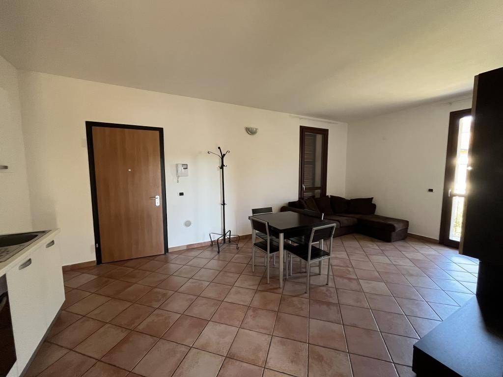 Appartamento a Sesto calende in Via degli Iris - Foto 4