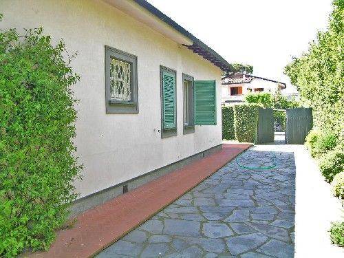 Villa a Forte dei marmi in Via della Barbiera, 70 - Foto 4
