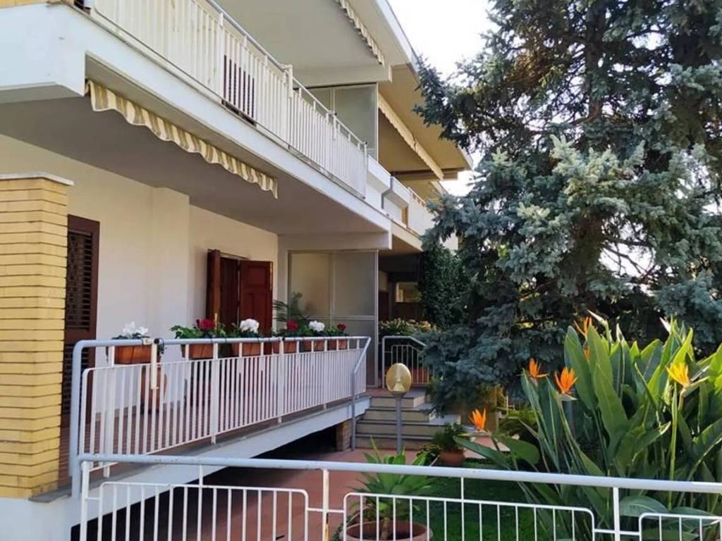 Villa a Casagiove in Viale Della Libertà, 46 - Foto 2