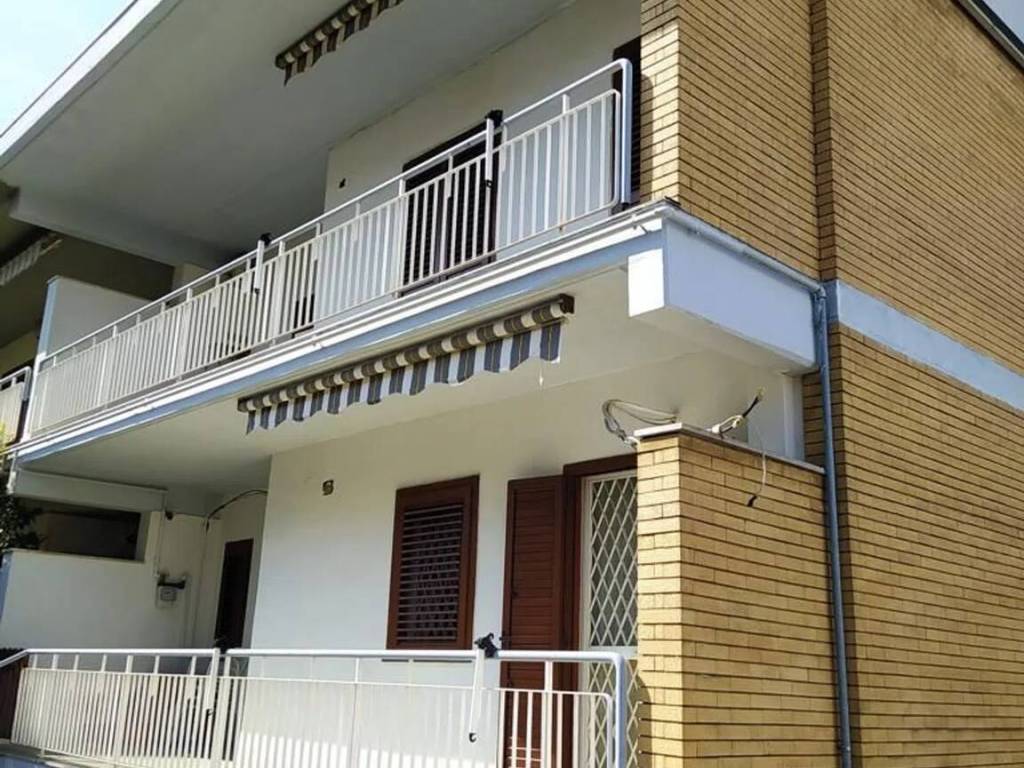 Villa a Casagiove in Viale Della Libertà, 46 - Foto 3