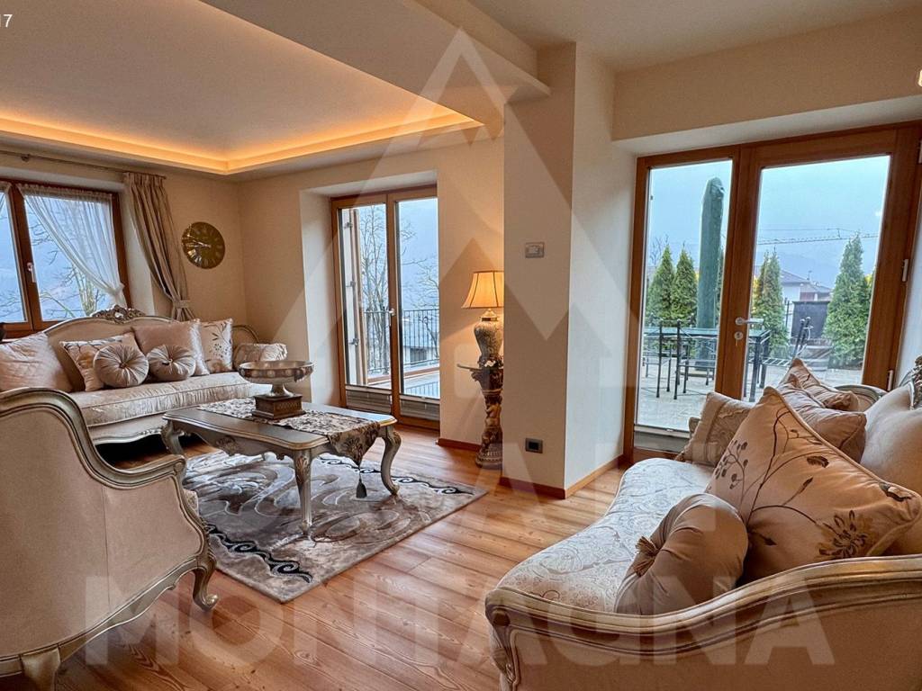 Villa a Cavalese in Via Giorgio Delvai - Foto 3