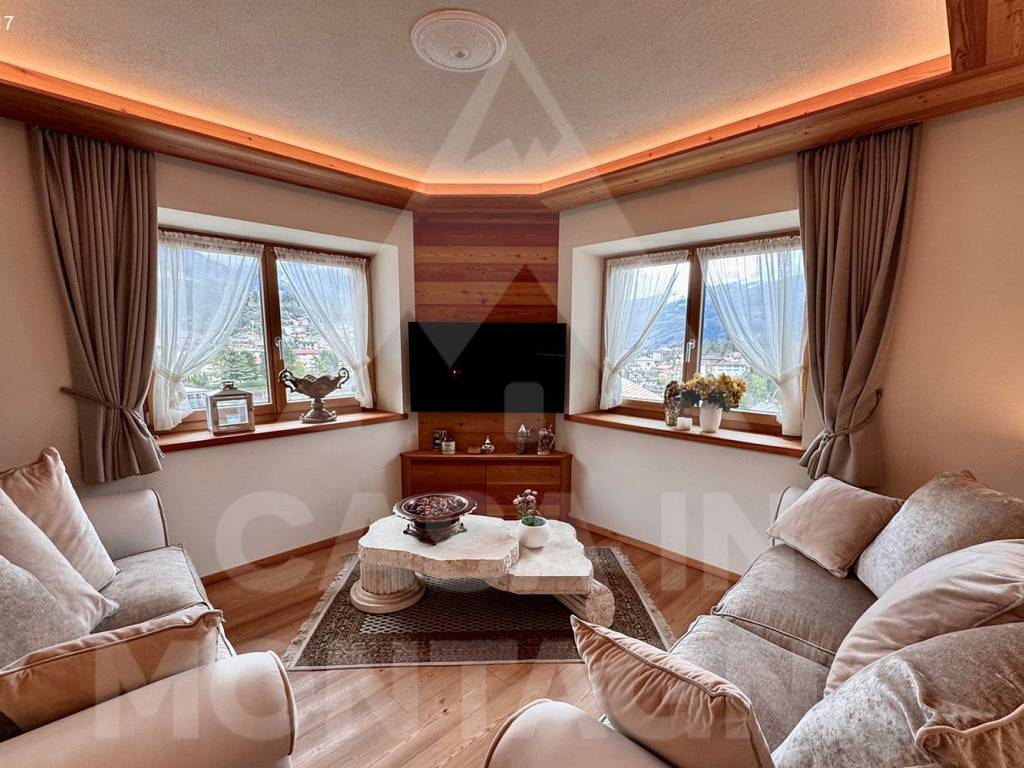 Villa a Cavalese in Via Giorgio Delvai - Foto 4