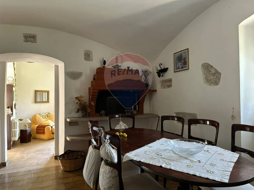 Casa indipendente a Montaquila in Via Lago, 1 - Foto 3