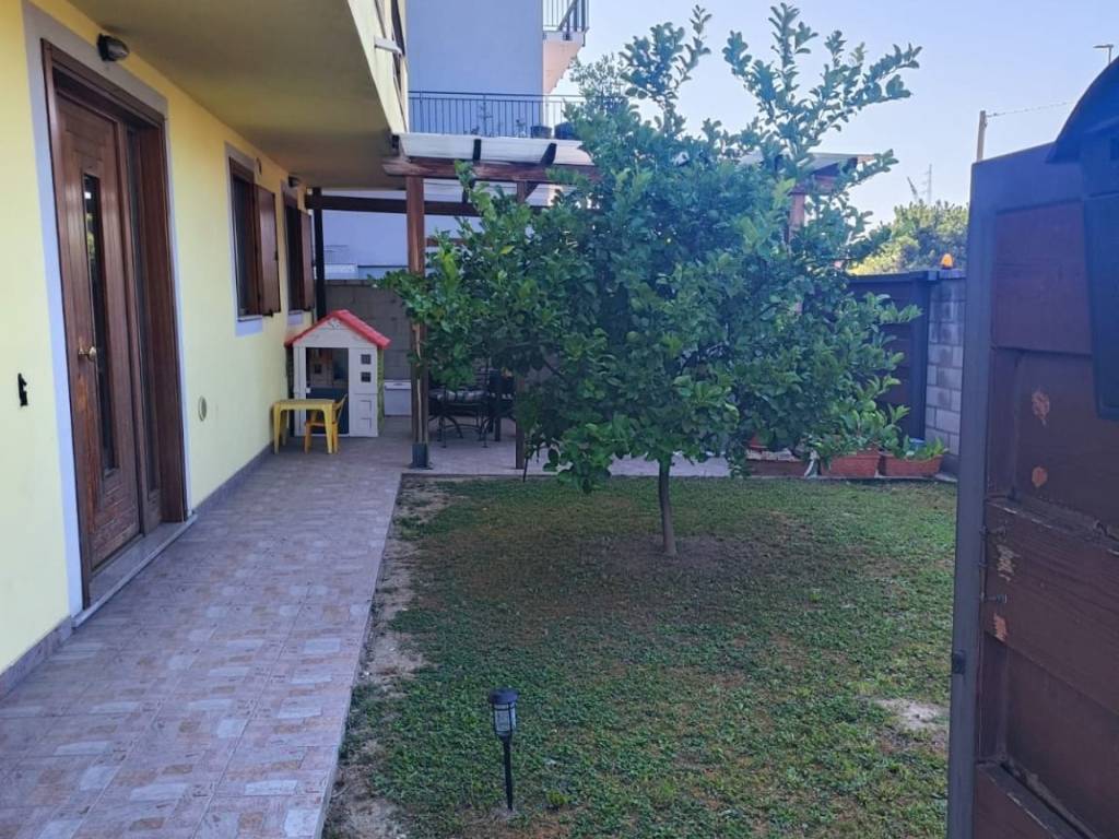 Villa a Monfalcone in Via Pucino, 48 - Foto 3