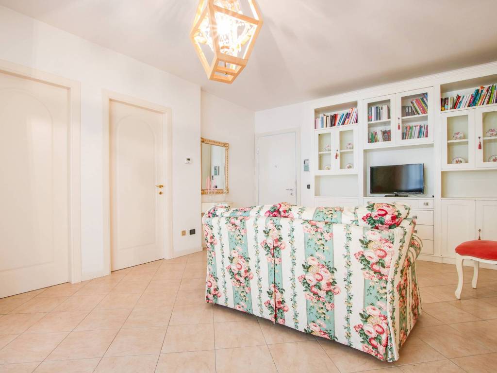 Appartamento a Verona in Via Bartolomeo Giuliari, 2 - Foto 5