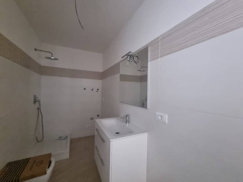 Appartamento a Spotorno in Viale Europa - Foto 4