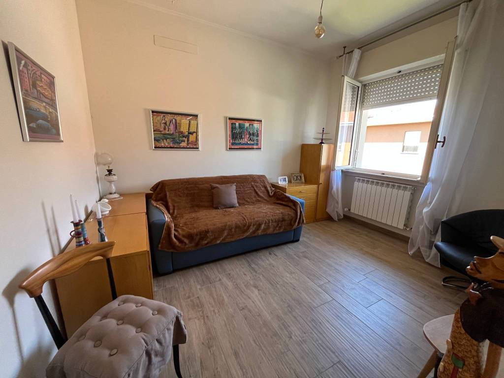 Appartamento a Cassano magnago in Via Massimo d'Azeglio - Foto 5
