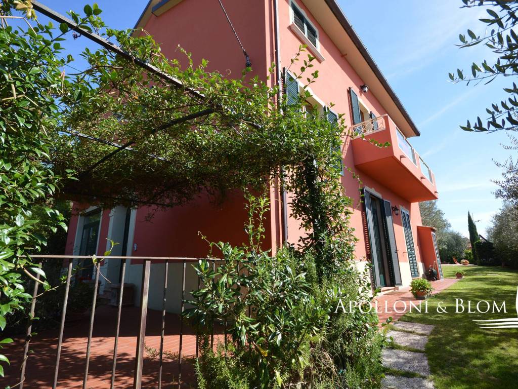 Villa a Castiglione del lago in Via del Progresso - Foto 5