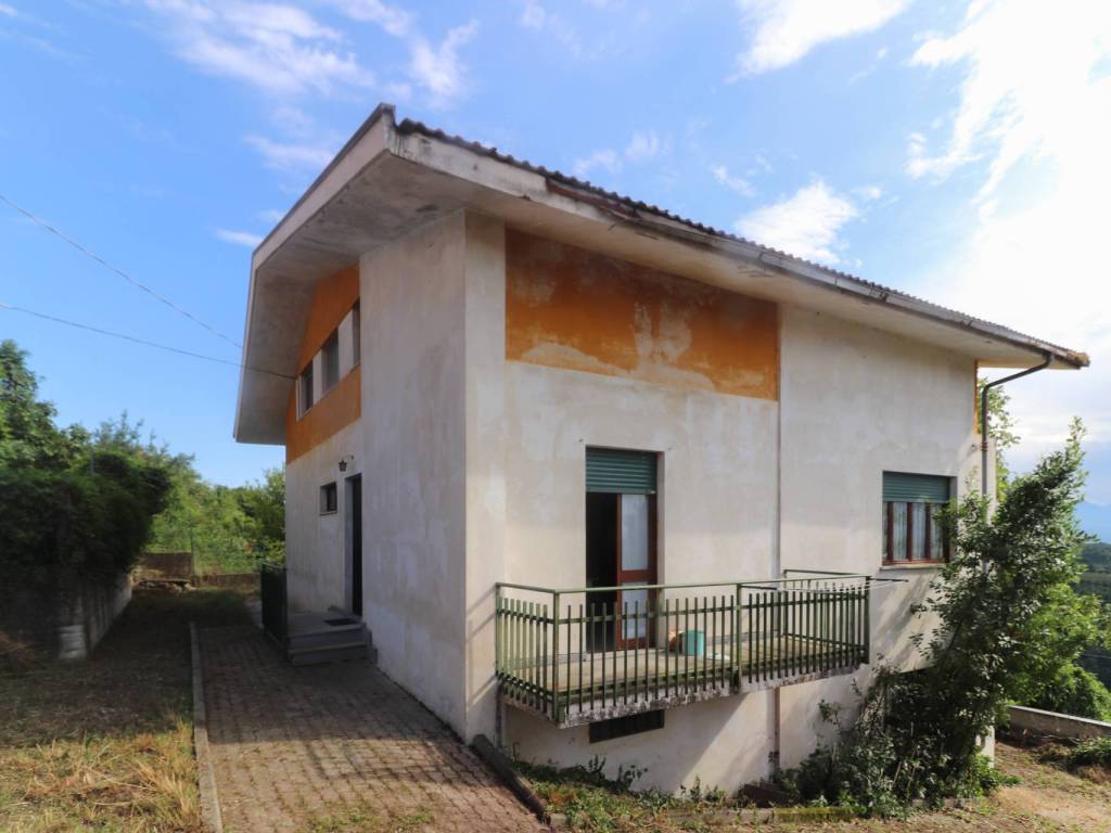 Villa a Belvedere langhe in via Donadei - Foto 3