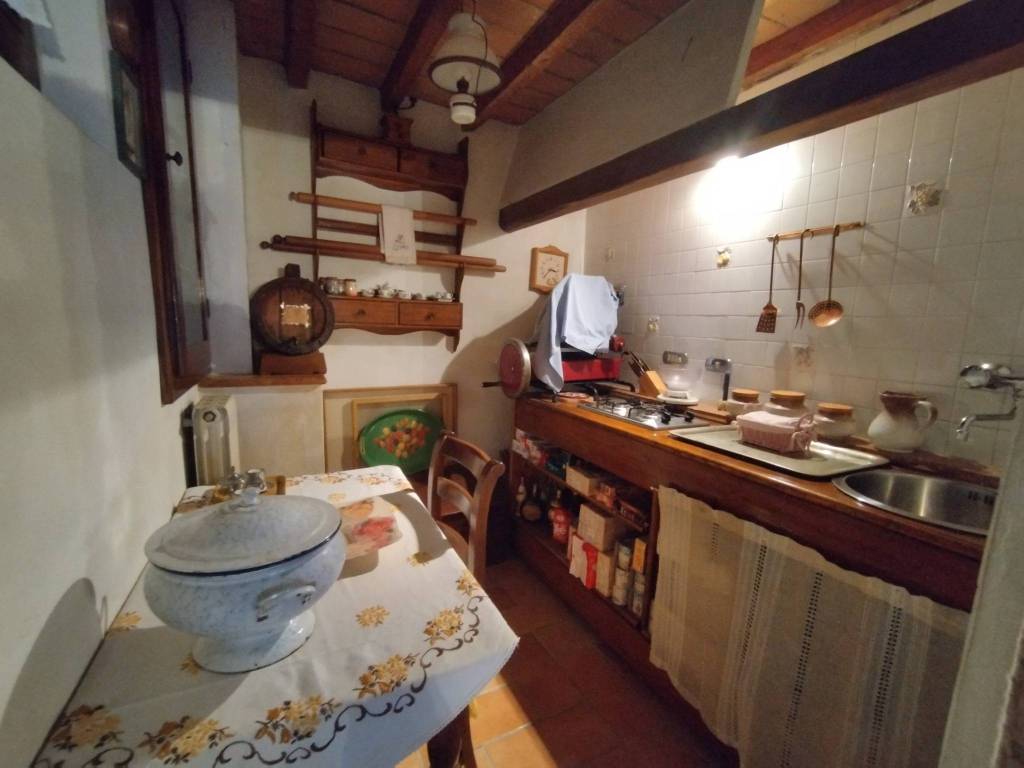 Casa indipendente a Castelvetro di modena in Via Sinistra Guerro, 49 - Foto 2