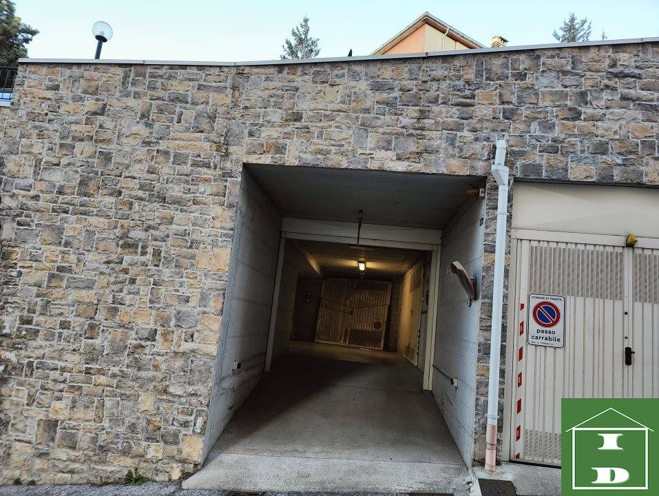 Box / garage a Trieste in vicolo del Castagneto 30/1A - Foto 2