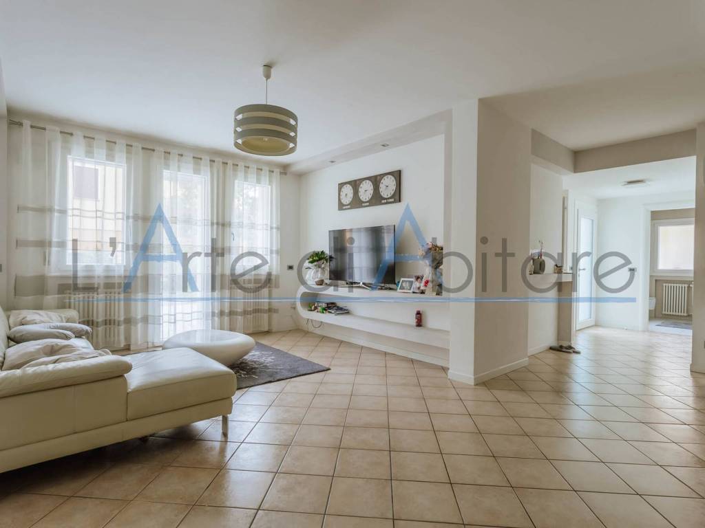 Villa a Due carrare in VIA A. VOLTA, 36 - Foto 3