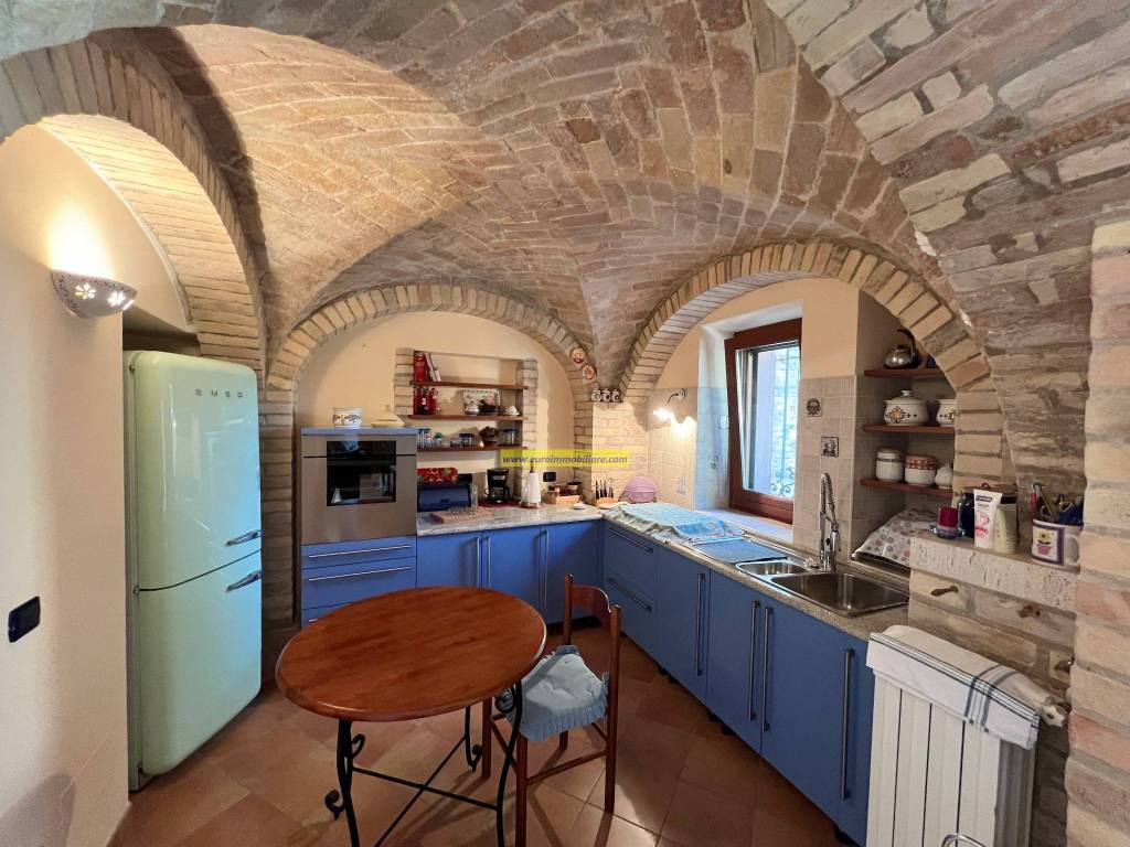 Villa a Atri in Vico Chiuso Di Via Baiocchi - Foto 2