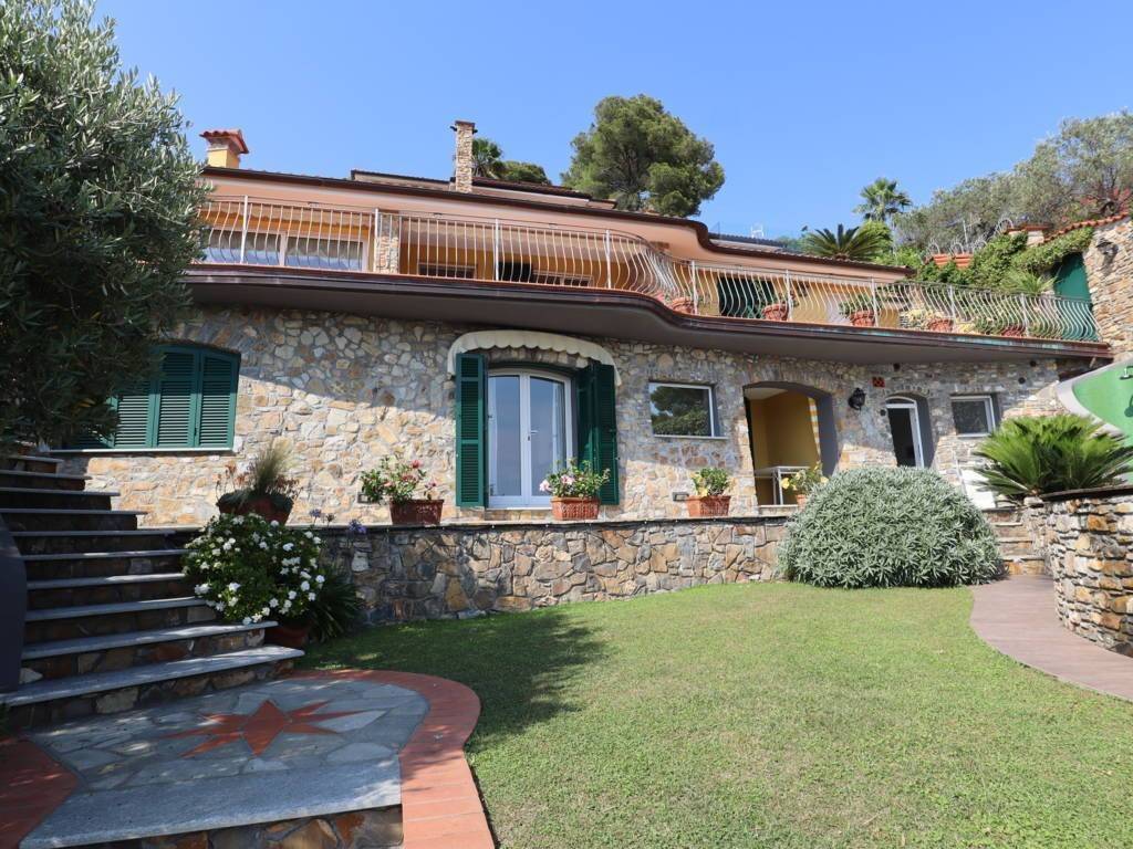 Villa a Andora in STRADA DELLE CATENE - Foto 2