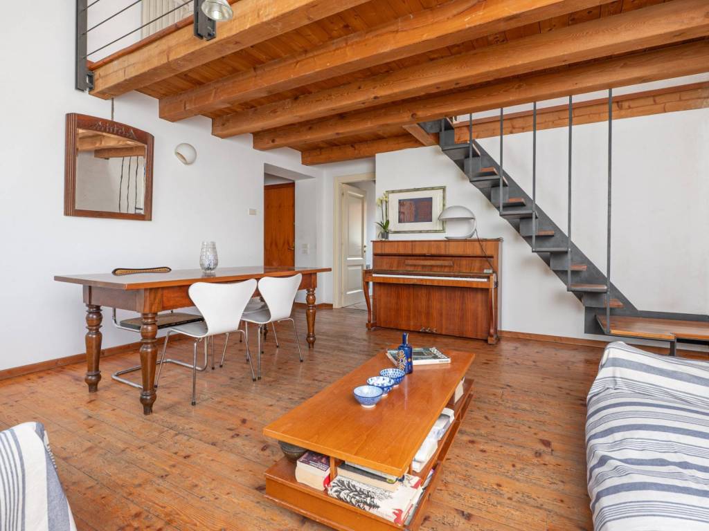 Casa indipendente a Verona in Piazza Avesa, 41 - Foto 3