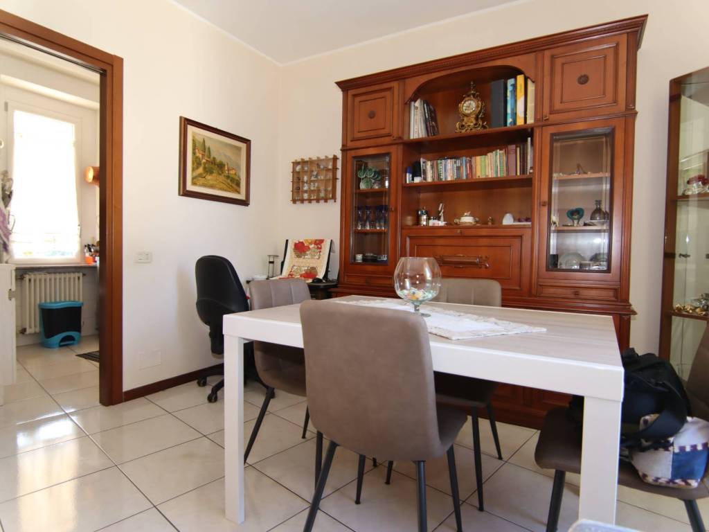 Appartamento a Olgiate comasco in Viale Trieste, 10 - Foto 2