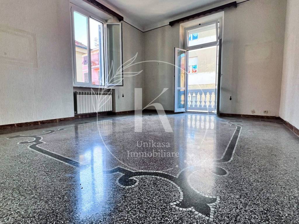 Appartamento a Vado ligure in Via Giuseppe Parini, 14 - Foto 2