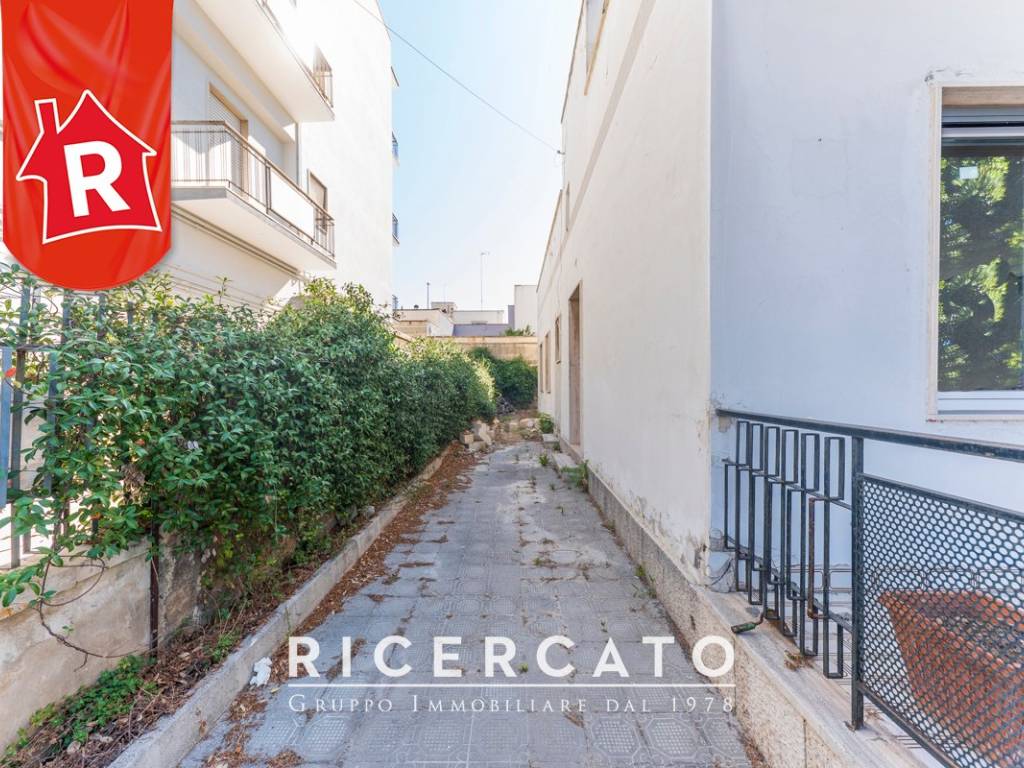 Villa a Lecce in Viale Giuseppe Grassi - Foto 2