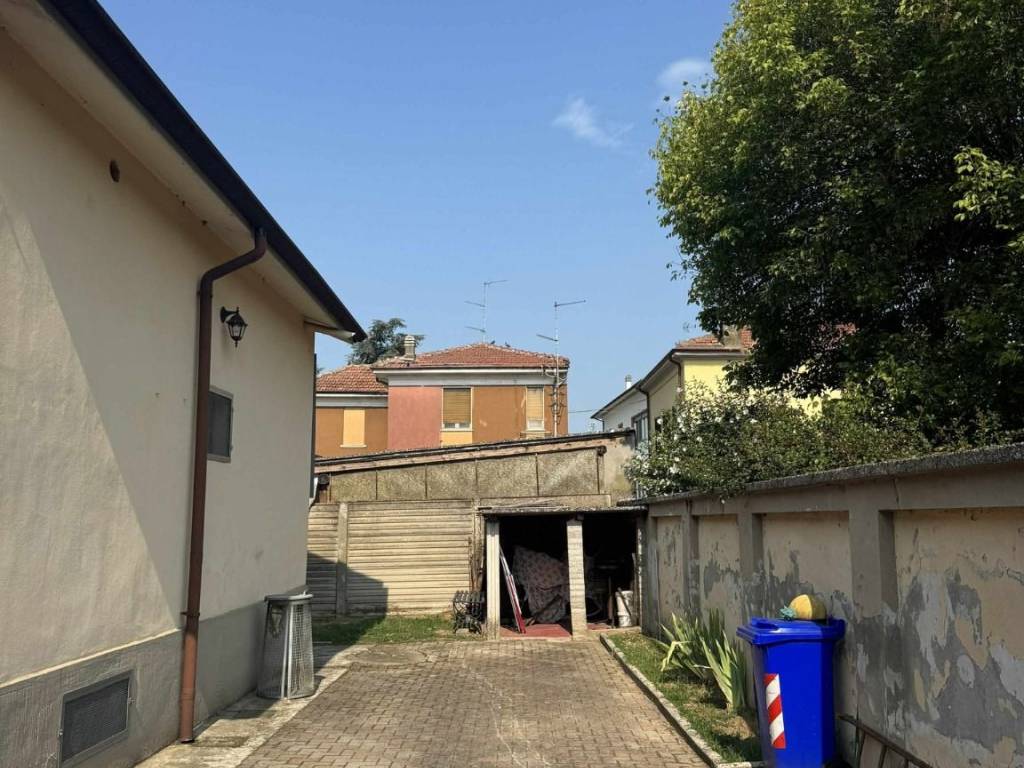 Villa a Mede in Viale 1 Maggio, 16 - Foto 4