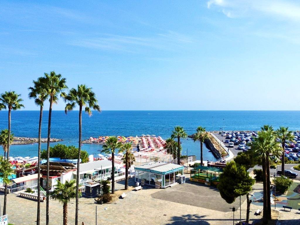 Appartamento a Imperia in Piazza Nino Bixio, 4 - Foto 3