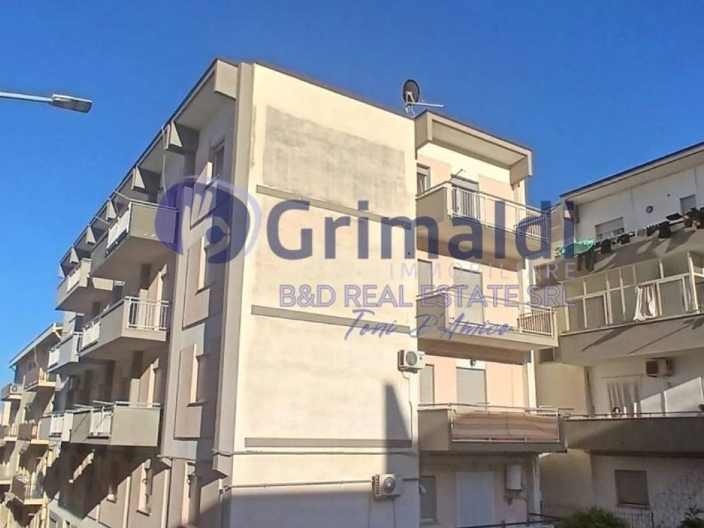 Appartamento a Santa flavia in Via Aurelio Padovani, 25 - Foto 2