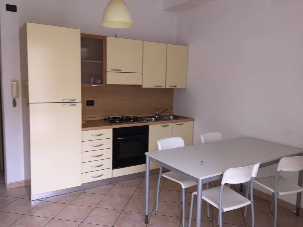 Appartamento a Asti in Via Francesco Petrarca, 38 - Foto 2