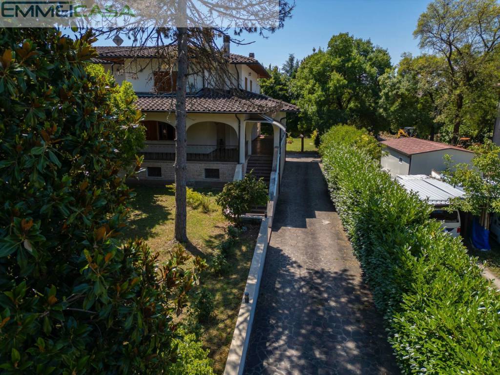 Villa a Castelnuovo rangone in Via Umberto Giordano, 4 - Foto 2