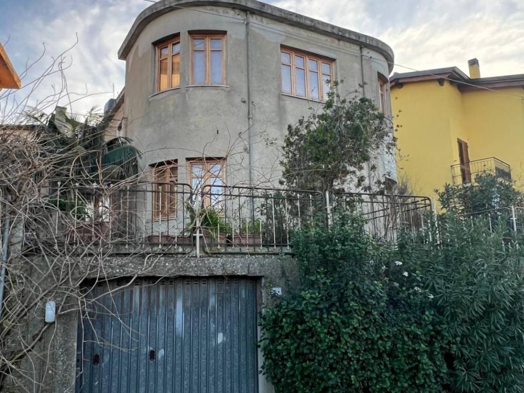 Villa a Collinas in Via Vittorio Emanuele III - Foto 2