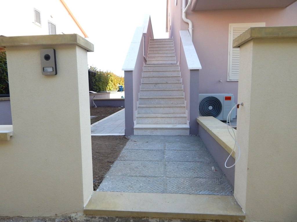 Appartamento a Castagneto carducci in Via Vincenzo Bellini - Foto 4