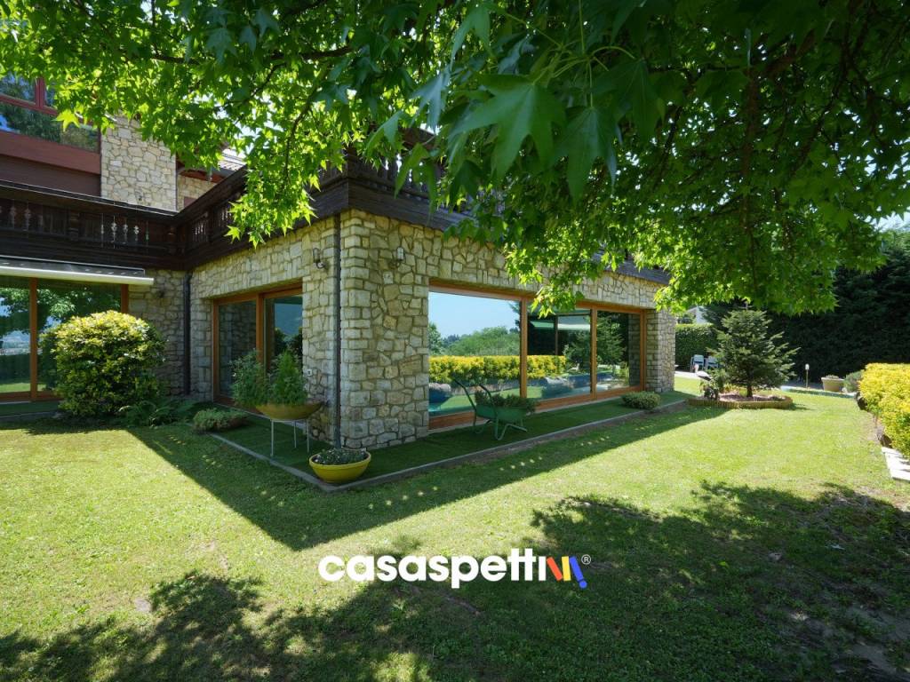 Villa a Oggiono in Via per Galbiate, 21 - Foto 4