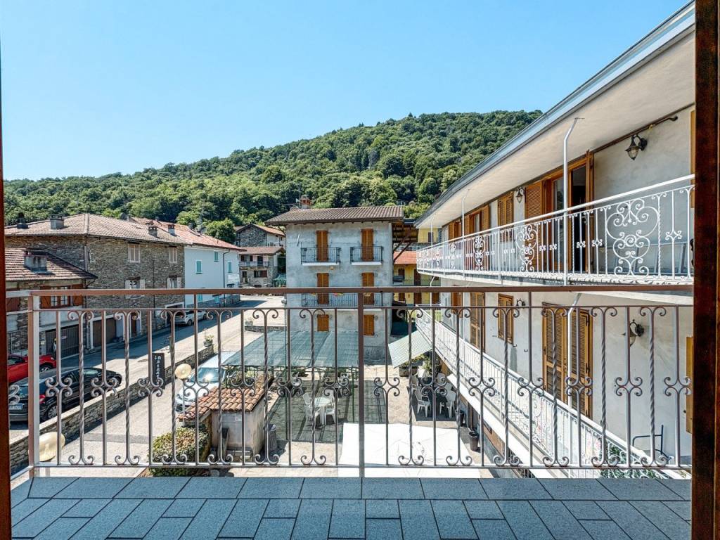 Appartamento a Brovello-carpugnino in Via Alto Vergante 226 - Foto 2