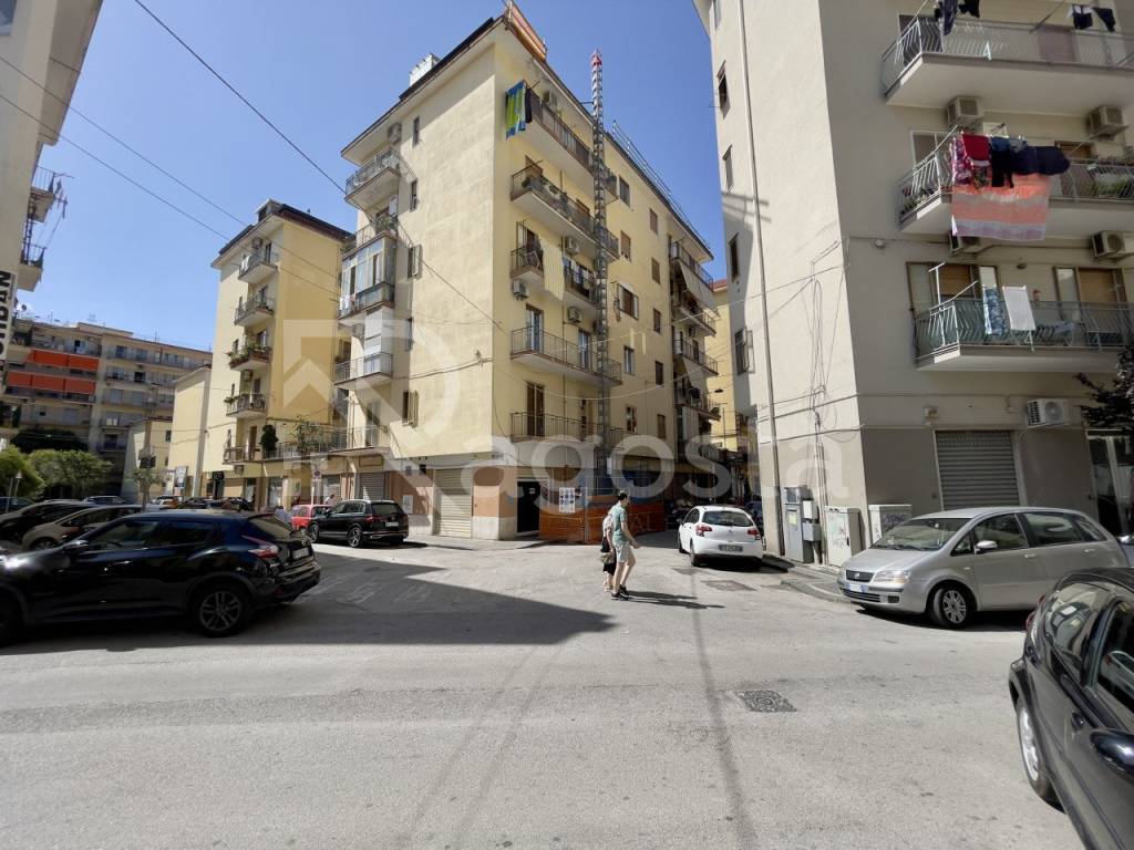 Appartamento a Salerno in Via Antonio Ruotolo, 8 - Foto 2