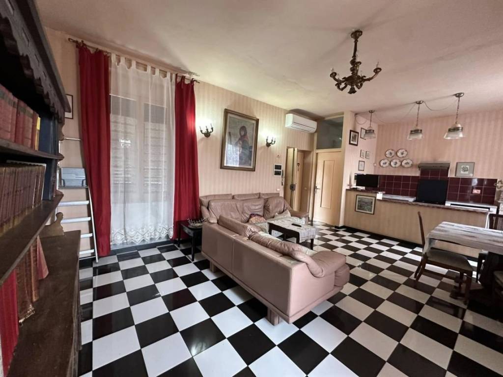 Appartamento a Sarzana in Via Emilia - Foto 5