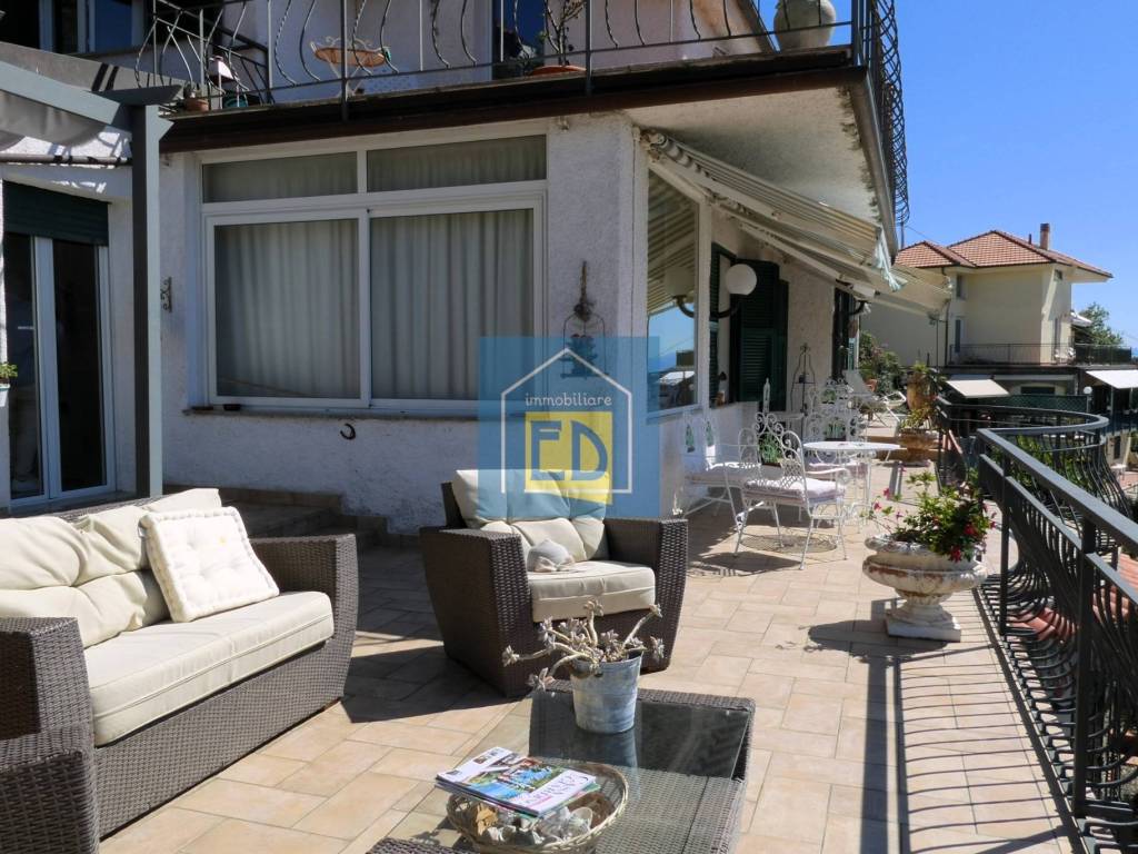 Villa a Albissola marina in Via Poggio dell'Orizzonte, 65 - Foto 2
