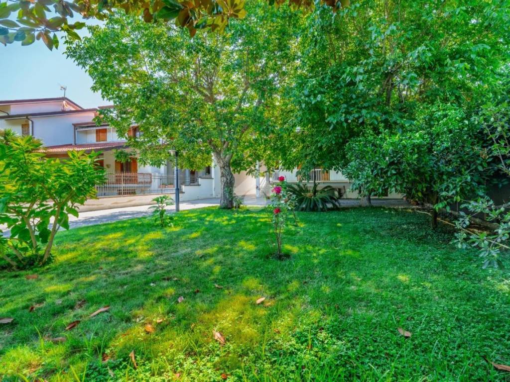 Villetta a schiera a Sermoneta in Via Sermonetana, 141 - Foto 4