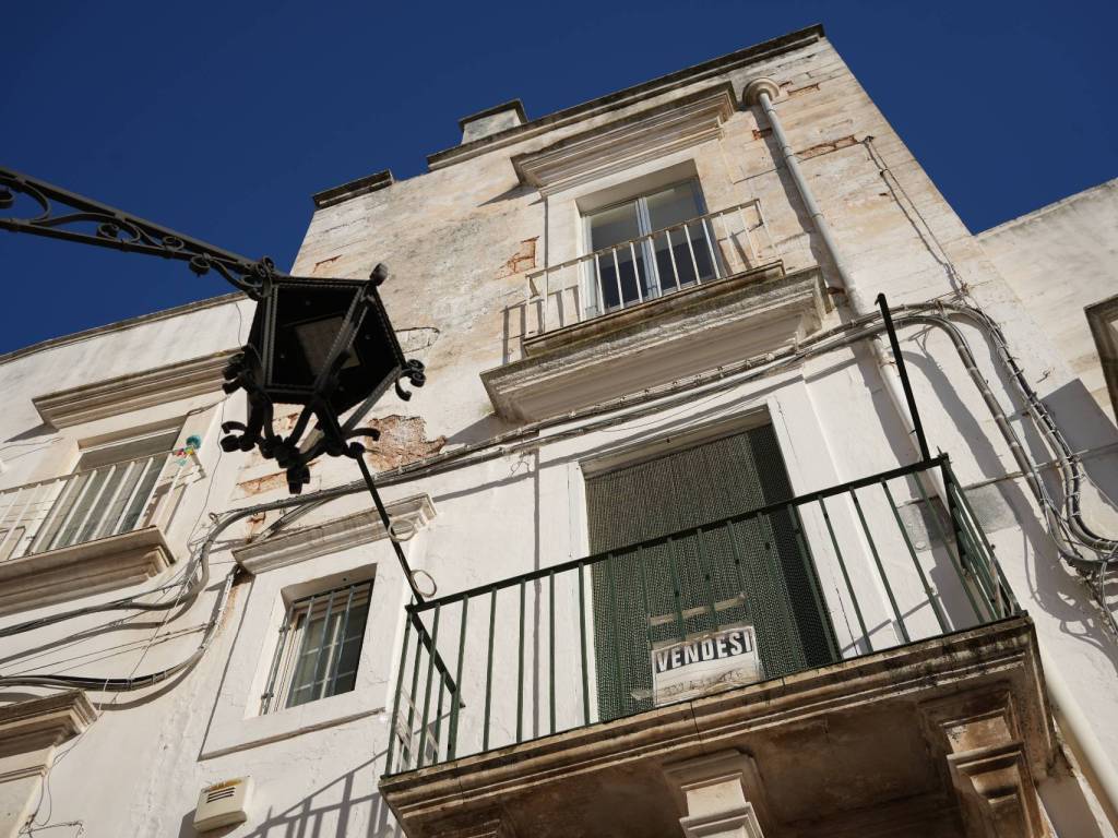 Appartamento a Martina franca in VIA PAOLO CHIARA, 29 - Foto 2