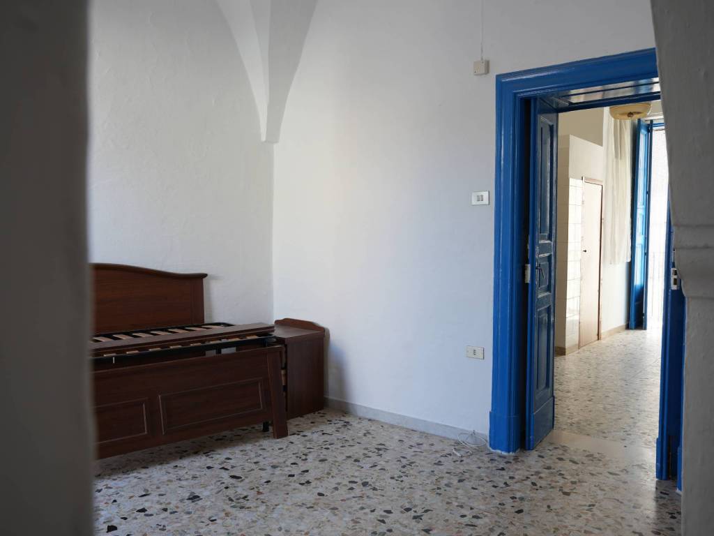 Appartamento a Martina franca in VIA PAOLO CHIARA, 29 - Foto 4