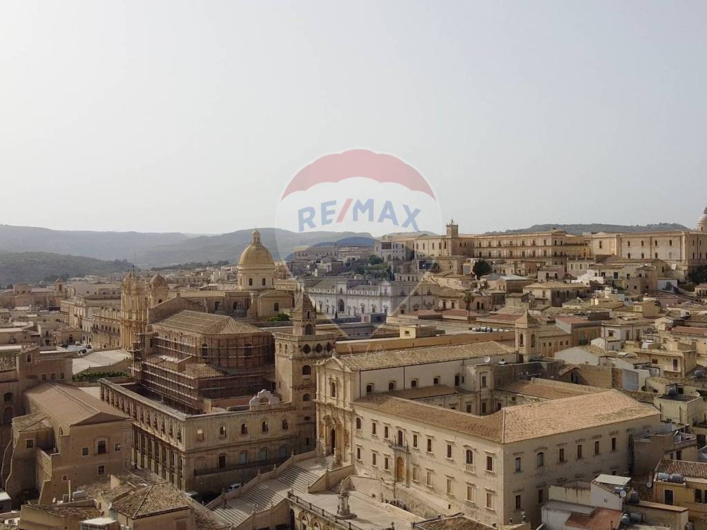 Palazzo / stabile a Noto in PORTA REALE, 10 - Foto 2