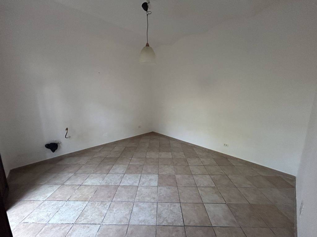 Casa indipendente a Castiglione del lago in Via Fioretti - Foto 5