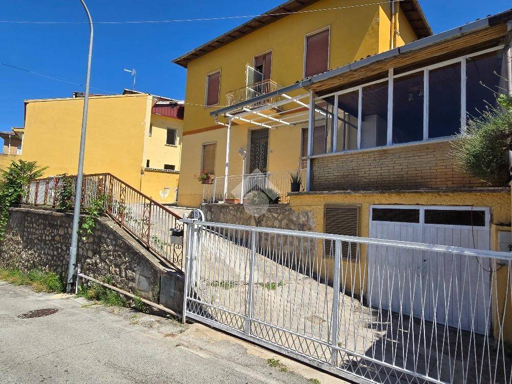 Casa indipendente a Fiuggi in Via delle Valli, 15 - Foto 2