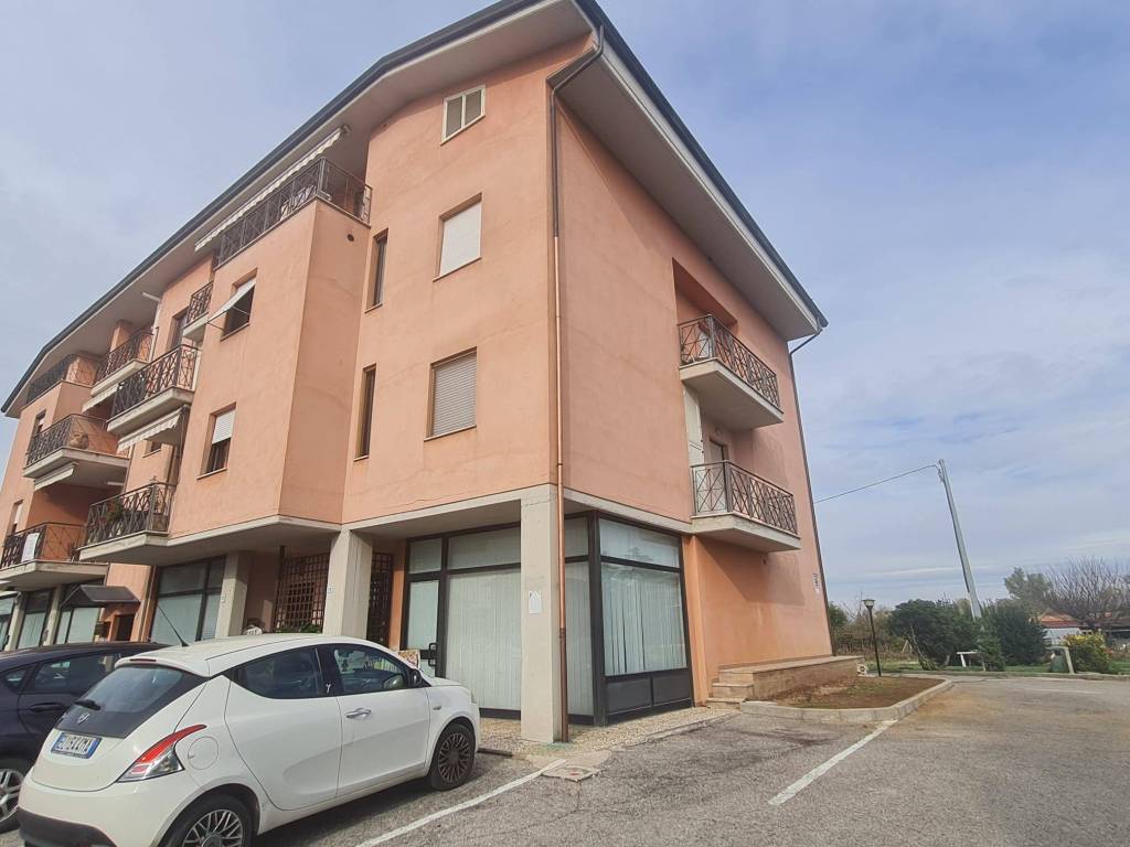 Appartamento a Deruta in Via Madonna dei Ranucci, 25 - Foto 2