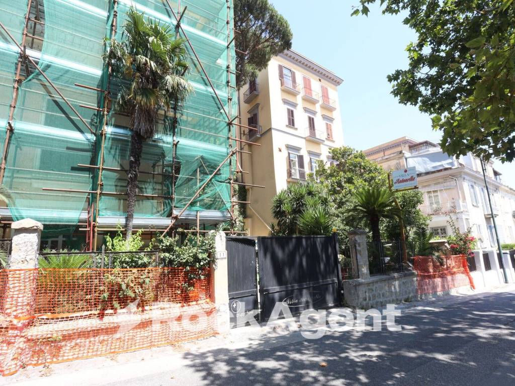 Appartamento a Napoli in Via Luigia Sanfelice, 7 - Foto 3