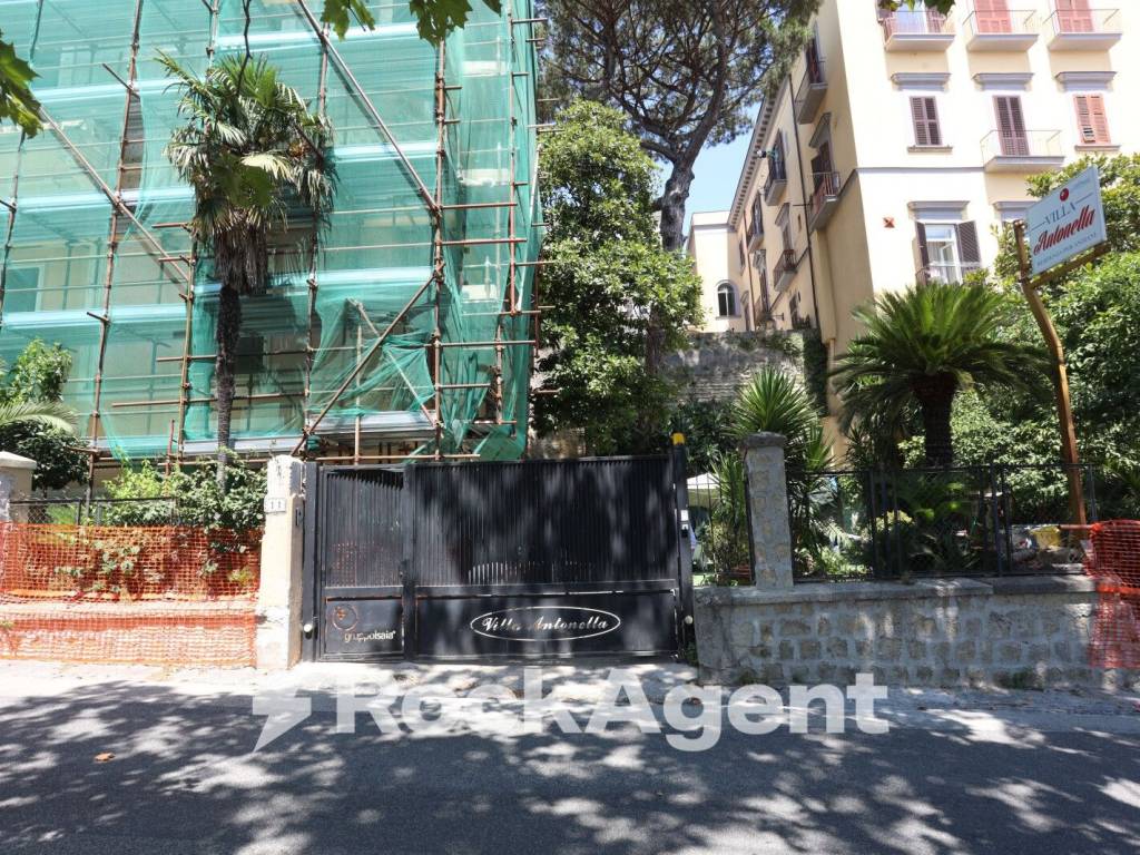 Appartamento a Napoli in Via Luigia Sanfelice, 7 - Foto 4