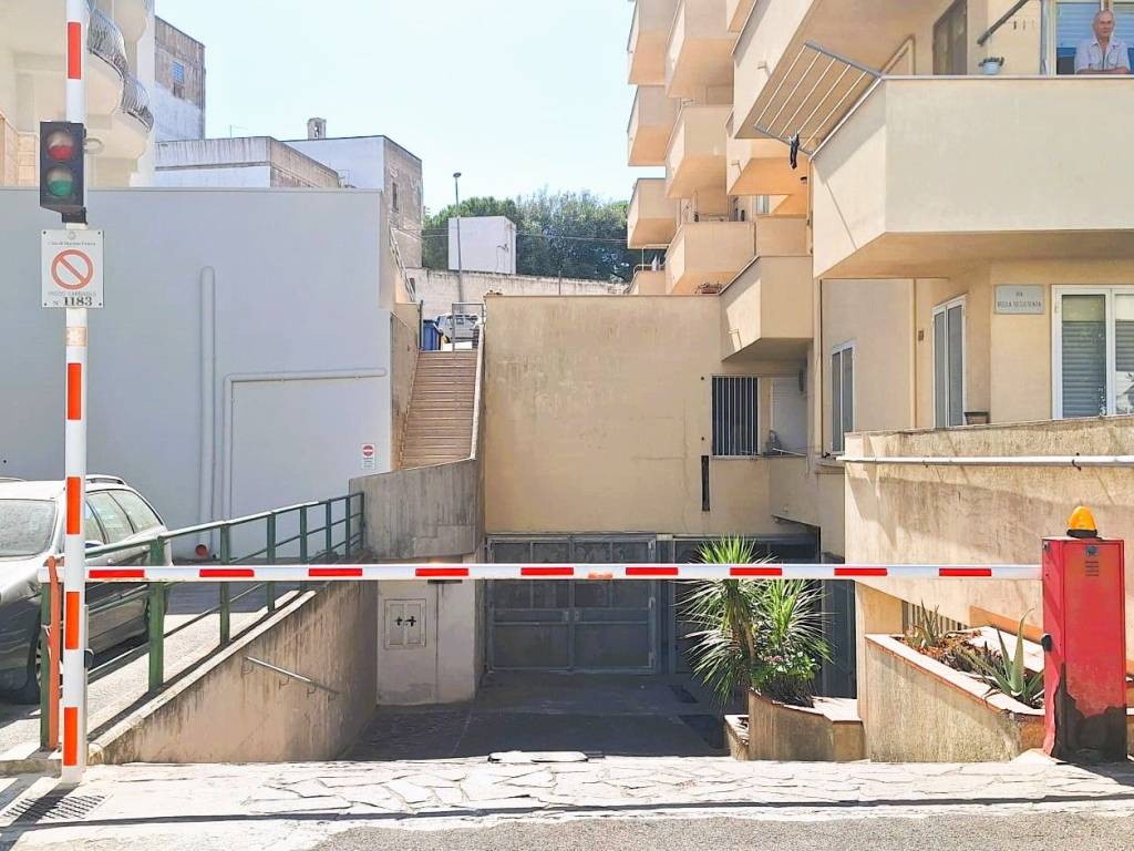 Box / garage a Martina franca in Via della Resistenza - Foto 4