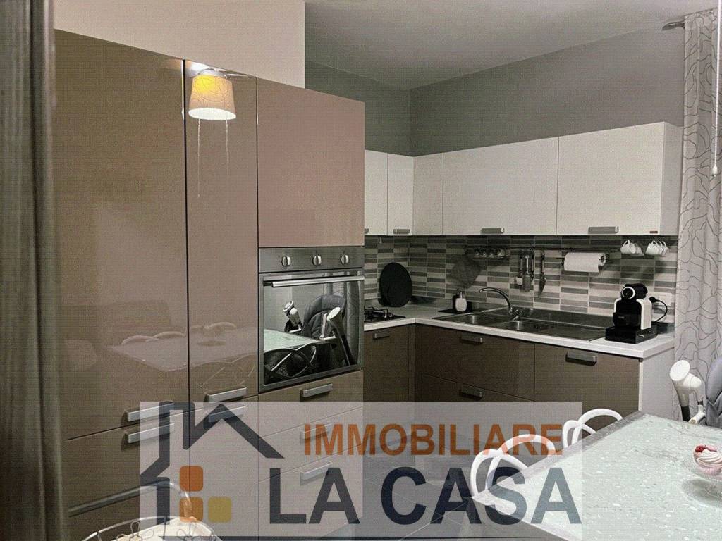 Appartamento a Aversa in Via Michelangelo Buonarroti - Foto 3